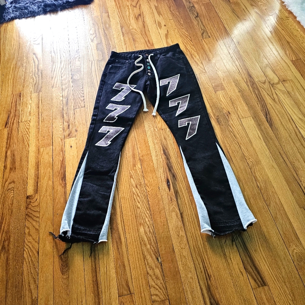 Stylish Mnml Black and Gray Jeans with 777 Design